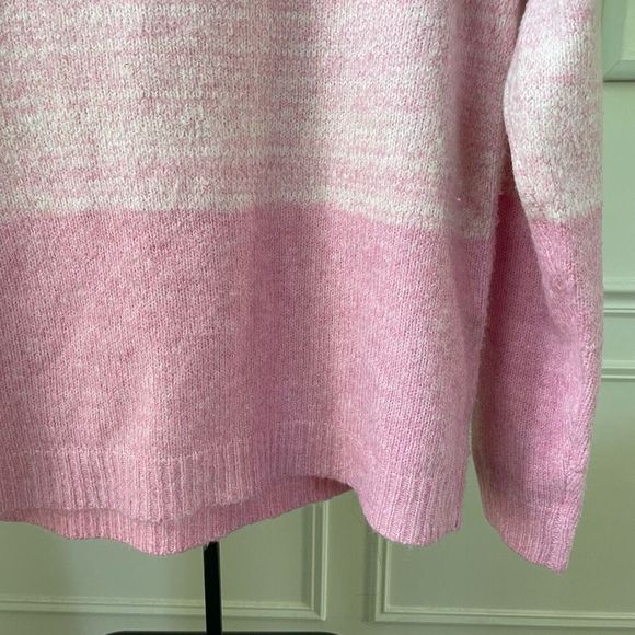 Cupcakes and Cashmere Sweater Pink Ombre Color Block Soft L - Picture 3 of 6